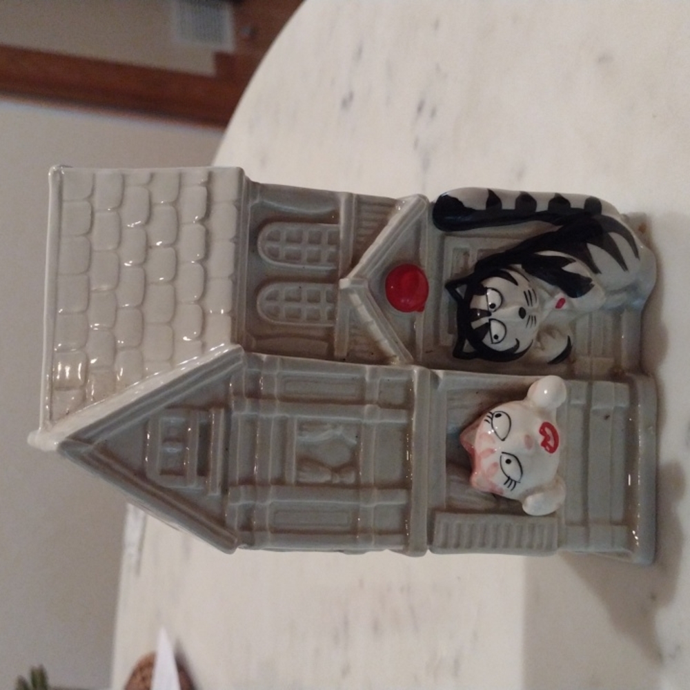 Ceramic Cat Piggy Bank